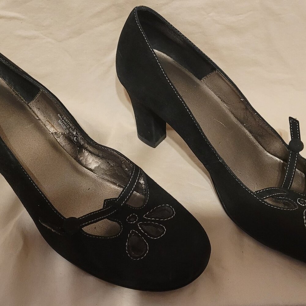 Pazzo Tantalize Black w/White Stitching Mary Jane Style Leather Heels  7 1/2